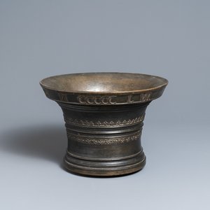 A large bronze mortar dated 1557 and inscribed for Martin Doeulle, North of France — 照片 1