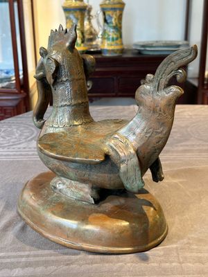 A large bronze sculpture and an opium weight in shape of Hintha or Hamsa, Burma/India, 17/18th C. — foto 5