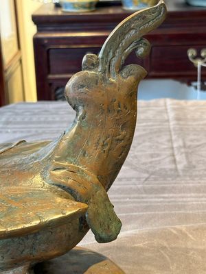 A large bronze sculpture and an opium weight in shape of Hintha or Hamsa, Burma/India, 17/18th C. — foto 9