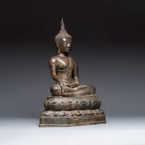 A large bronze seated Buddha Shakyamuni, Thailand, 20th C. — foto 1