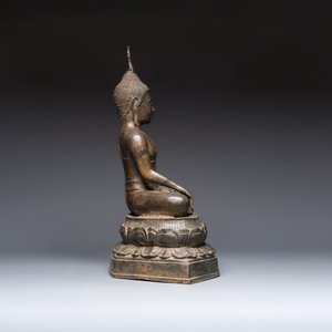A large bronze seated Buddha Shakyamuni, Thailand, 20th C. — foto 5