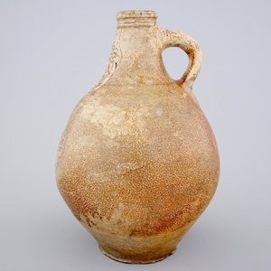 A large brown-glazed stoneware bellarmine jug, 17/18th C. — 照片 2