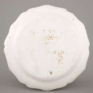 A large Brussels faience dish, decor "A la haie fleurie", 18th C. — photo 3