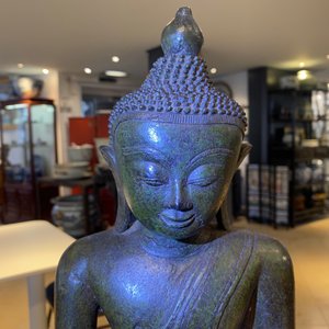 A large Burmese bronze figure of Buddha, 17/18th C. — 照片 10