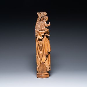 A large carved oak Madonna and child on a crescent moon, The Netherlands, probably Utrecht, last quarter 15th C. — 照片 3