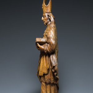 A large carved oak sculpture of a bishop, Flanders, 16th C. — photo 5