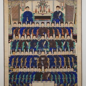 A large Chinese 'ancestor' scroll painting, 18/19th C. — 照片 1