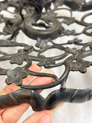 A large Chinese archaistic bronze 'Dragon' stand, Ming — photo 5