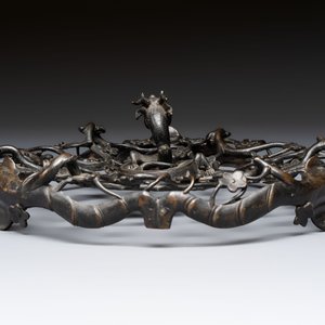 A large Chinese archaistic bronze 'Dragon' stand, Ming — photo 4