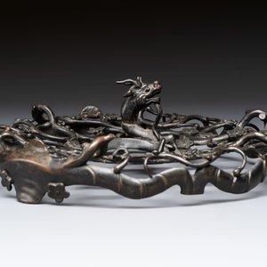 A large Chinese archaistic bronze 'Dragon' stand, Ming — photo 5