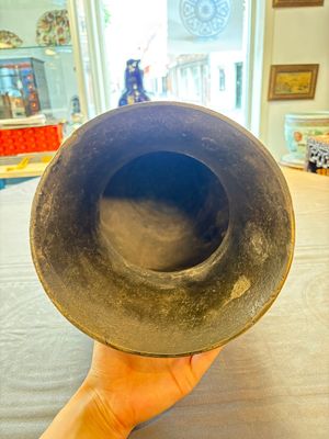 A large Chinese archaistic bronze 'hu' vase, Ming — 照片 5