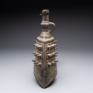 A large Chinese archaistic inscribed bronze bell, 'Zhong 鐘', Ming — 照片 4