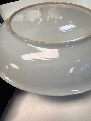 A large Chinese armorial dish with the arms of De Heere for the Dutch market, Qianlong, ca. 1735-1765 — foto 22