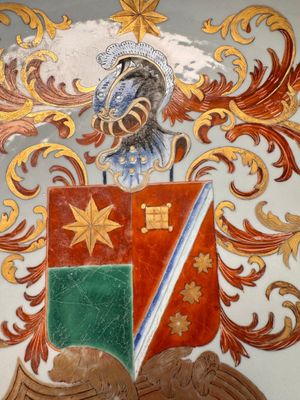 A large Chinese armorial dish with the arms of De Heere for the Dutch market, Qianlong, ca. 1735-1765 — foto 3