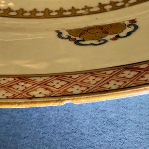 A large Chinese armorial dish, Yongzheng/Qianlong — photo 3