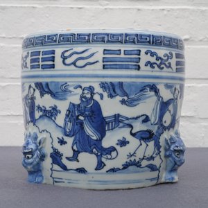 A large Chinese blue and white '8 immortals' censer, Wanli — 照片 28