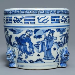 A large Chinese blue and white '8 immortals' censer, Wanli — 照片 3