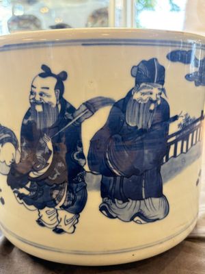 A large Chinese blue and white 'Ba Xian Zhu Shou 八仙祝壽‘ tripod censer, 19th C. — photo 11