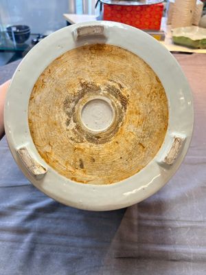 A large Chinese blue and white 'Ba Xian Zhu Shou 八仙祝壽‘ tripod censer, 19th C. — photo 6