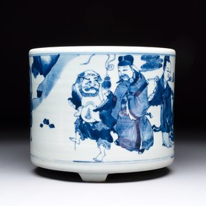 A large Chinese blue and white 'Ba Xian Zhu Shou 八仙祝壽‘ tripod censer, 19th C. — photo 5