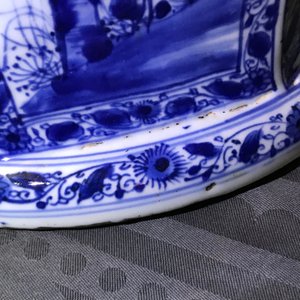 A large Chinese blue and white baluster jar and cover with floral panels, Kangxi — photo 17