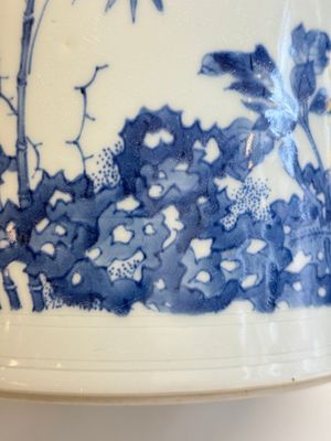 A large Chinese blue and white 'birds, bamboo and flowers' brush pot, Transitional period — foto 11