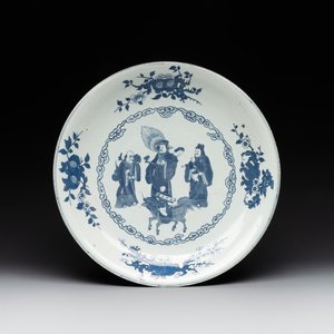 A large Chinese blue and white 'Bleu de Hue' dish for the Vietnamese market, Shi De Ding Zhi 世德定製 mark, 19th C. — foto 1