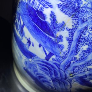 A large Chinese blue and white bottle vase, 19th C. — photo 12