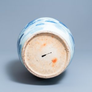 A large Chinese blue and white bottle vase, 19th C. — photo 6