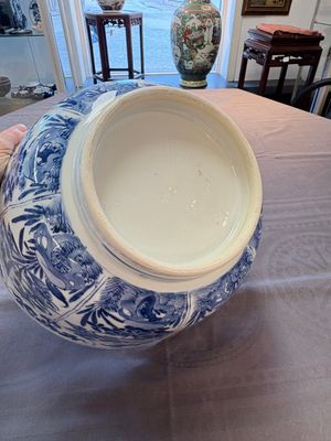 A large Chinese blue and white bowl with floral design, Kangxi — 照片 8