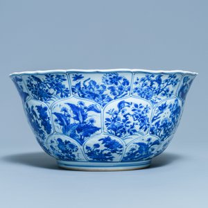 A large Chinese blue and white bowl with floral panels, Kangxi — 照片 6
