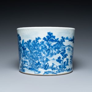 A large Chinese blue and white brush pot with a refined mountainous landscape, 18th C. — 照片 2