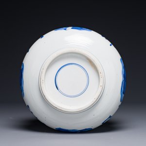 A large Chinese blue and white 'Buddhist' censer, Kangxi — photo 6