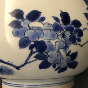 A large Chinese blue and white censer with birds among blossoms, Transitional period — 照片 10