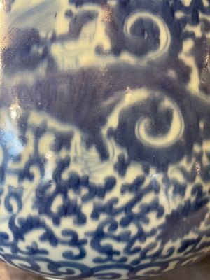 A large Chinese blue and white censer with chilong and floral design, Kangxi — photo 16