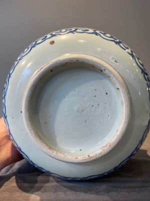 A large Chinese blue and white censer with chilong and floral design, Kangxi — photo 8