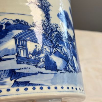  A large Chinese blue and white cylindrical tripod censer with figures in a landscape — photo 6