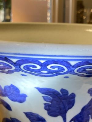 A large Chinese blue and white dragon-handled 'phoenix and peony' vase, 19th C. — photo 19