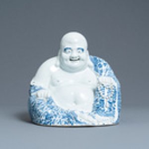 A large Chinese blue and white figure of Buddha, Fujian Huiguang mark, Republic — photo 2
