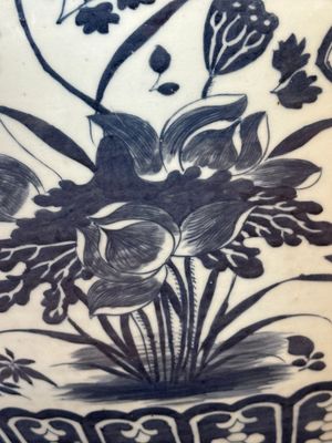 A large Chinese blue and white fish bowl with birds, deer, insects and flowering branches, 19th C. — photo 8