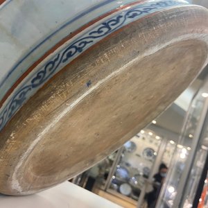 A large Chinese blue and white fish bowl with landscape design, Qianlong — photo 44