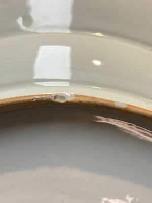 A large Chinese blue and white gilt-decorated dish with birds and insects among bamboo and peonies, Yongzheng — photo 10