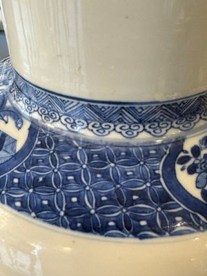 A large Chinese blue and white 'Guo Ziyi 郭子儀拜壽' rouleau vase, Kangxi — 照片 24