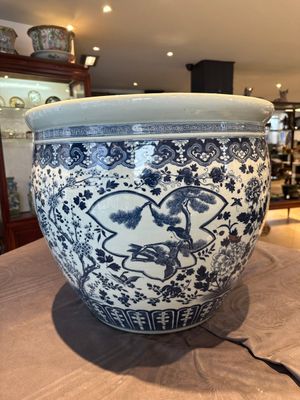 A large Chinese blue and white 'He Lu Tong Chun 鶴鹿同春' fish bowl, 19th C. — photo 4
