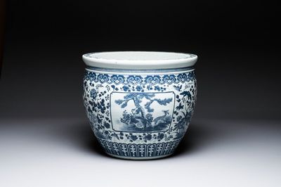 A large Chinese blue and white 'He Lu Tong Chun 鶴鹿同春' fish bowl, 19th C.