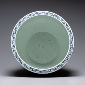 A large Chinese blue and white 'He Lu Tong Chun 鶴鹿同春' fish bowl, 19th C. — photo 5