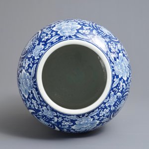 A large Chinese blue and white jar for the Islamic market, Kangxi — photo 5