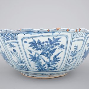 A large Chinese blue and white kraak porcelain bowl, Wan-Li, ca. 1600 — foto 5