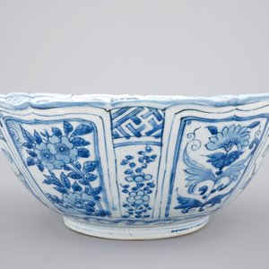 A large Chinese blue and white kraak porcelain bowl, Wan-Li, ca. 1600 — 照片 4