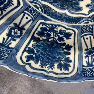 A large Chinese blue and white kraak porcelain dish with a mythical beast, Wanli — 照片 3